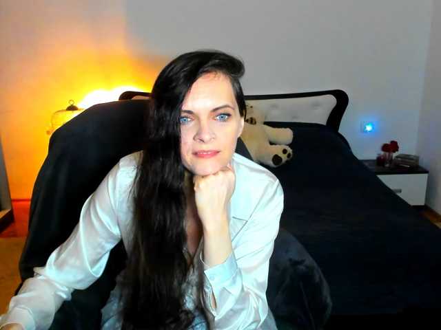 SexQueen11 live cam on BongaCams