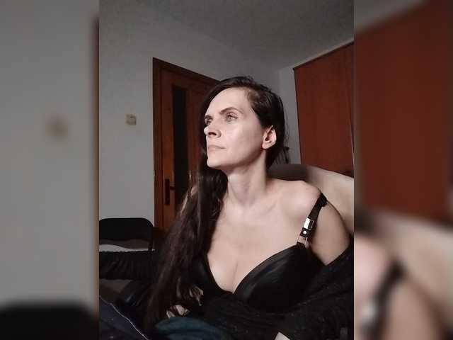 SexQueen11 live cam on BongaCams