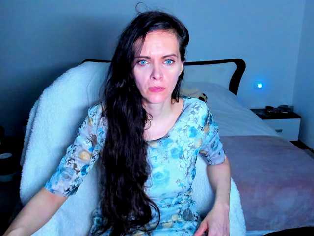 SexQueen11 live cam on BongaCams