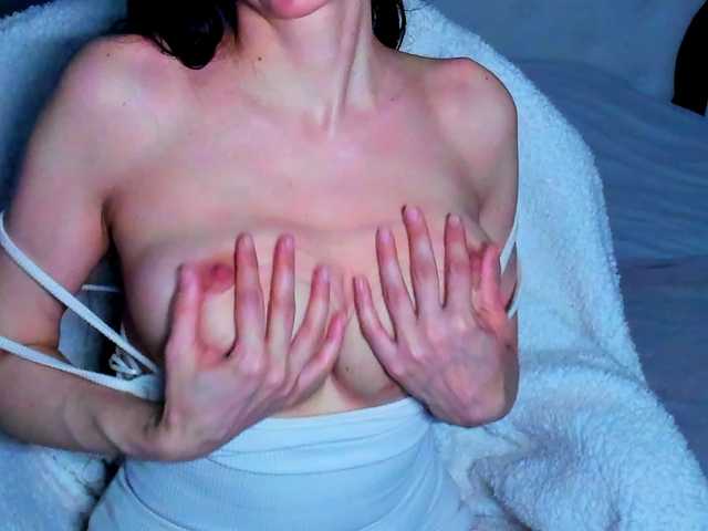 SexQueen11 live webcam show