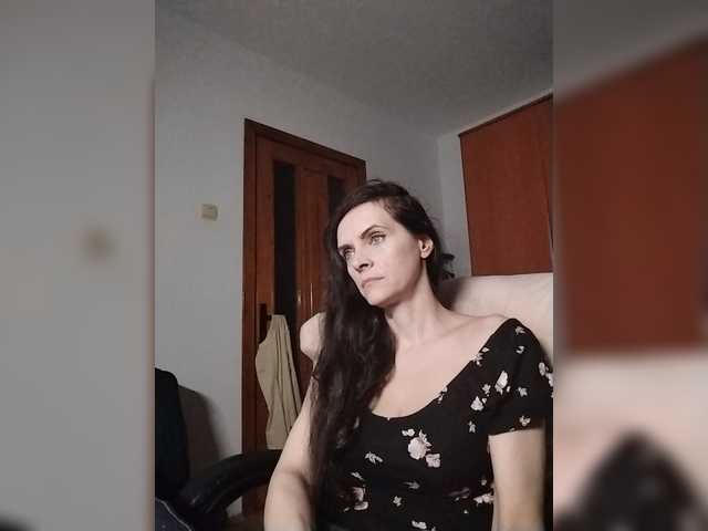 SexQueen11 live cam on BongaCams