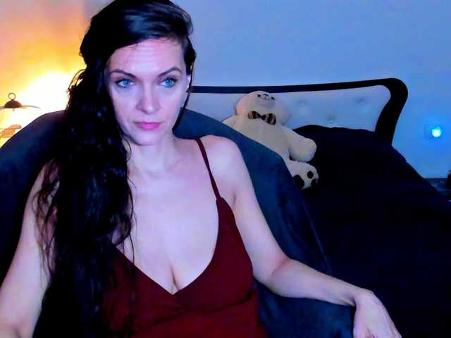 SexQueen11 live cam on BongaCams