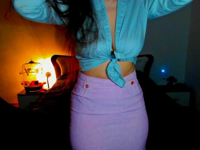 SexQueen11, en vivo ahora en BongaCams