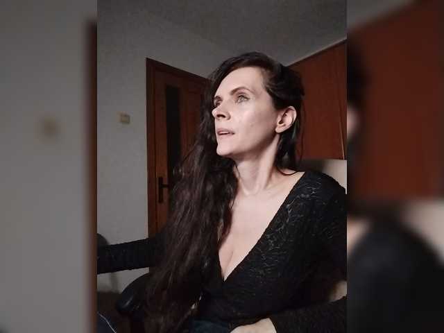 SexQueen11 live cam on BongaCams