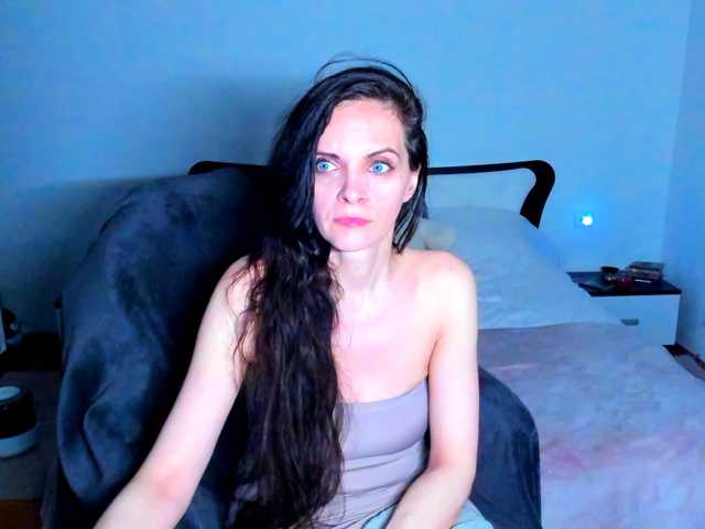 SexQueen11 live cam on BongaCams