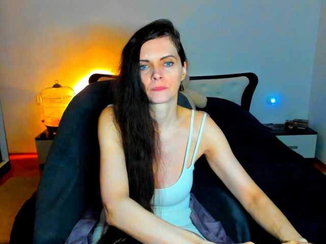 SexQueen11 live cam on BongaCams