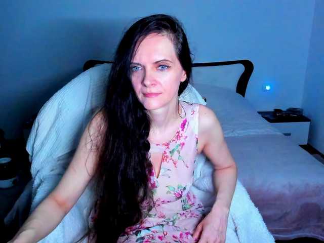 SexQueen11 live cam on BongaCams