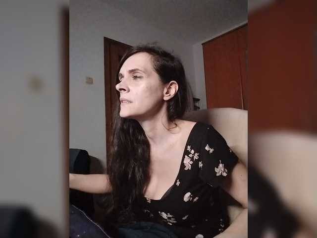SexQueen11 live cam on BongaCams
