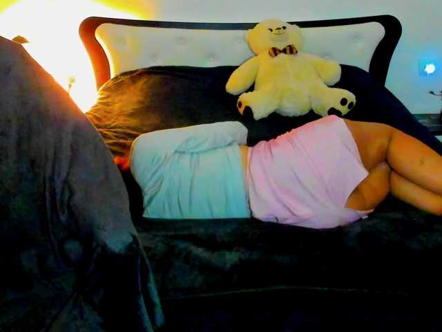 SexQueen11, en vivo ahora en BongaCams