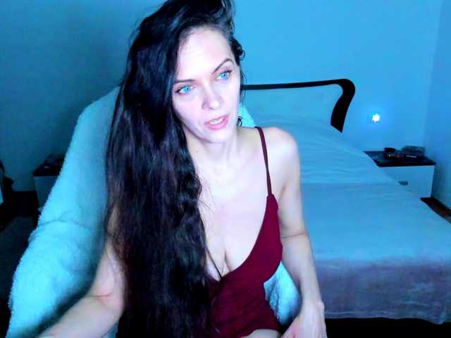 SexQueen11 live cam on BongaCams
