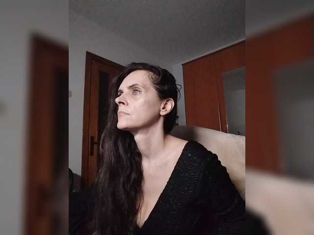 SexQueen11 live cam on BongaCams