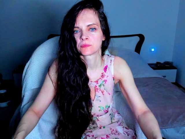 SexQueen11 live cam on BongaCams