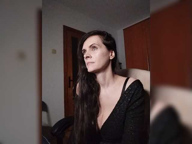 SexQueen11 live cam on BongaCams