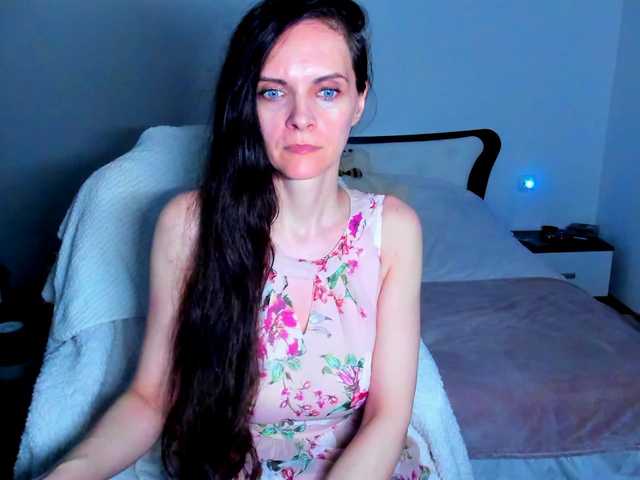 SexQueen11 live cam on BongaCams