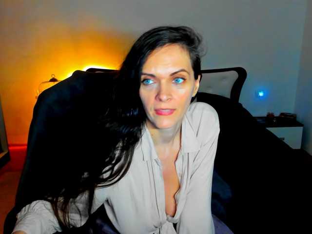 SexQueen11 live cam preview