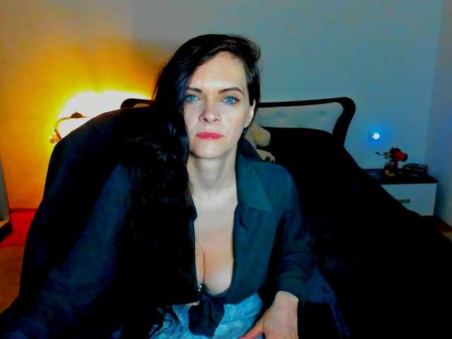 SexQueen11 live cam preview