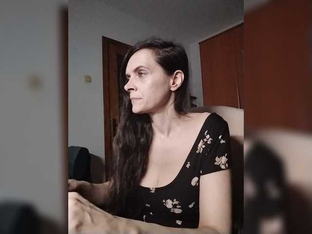 SexQueen11 live cam on BongaCams