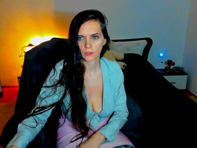 SexQueen11 live cam preview