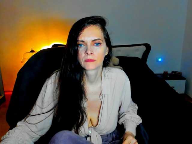 SexQueen11 live cam preview