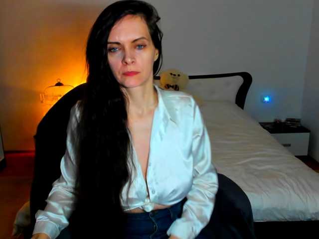 SexQueen11 live cam on BongaCams
