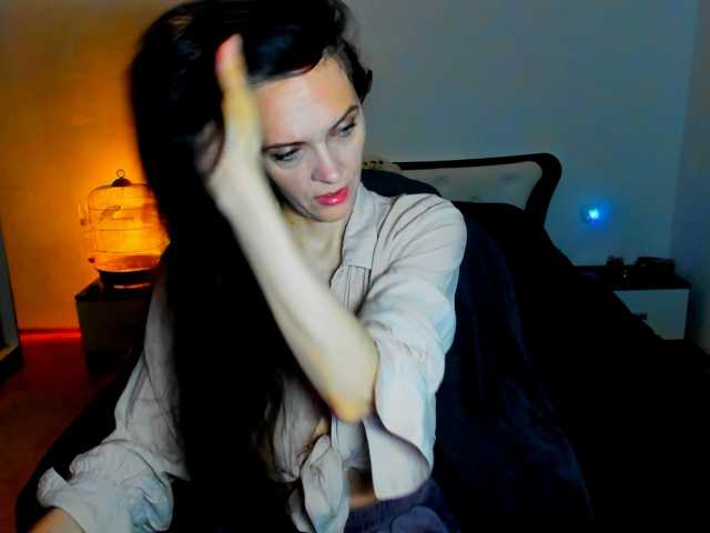 SexQueen11 live cam on BongaCams