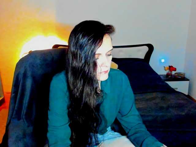 SexQueen11, live now on BongaCams