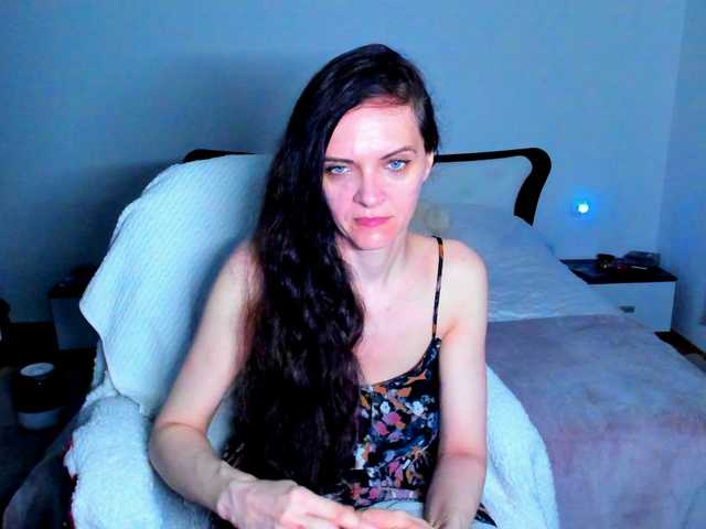 SexQueen11 live cam on BongaCams