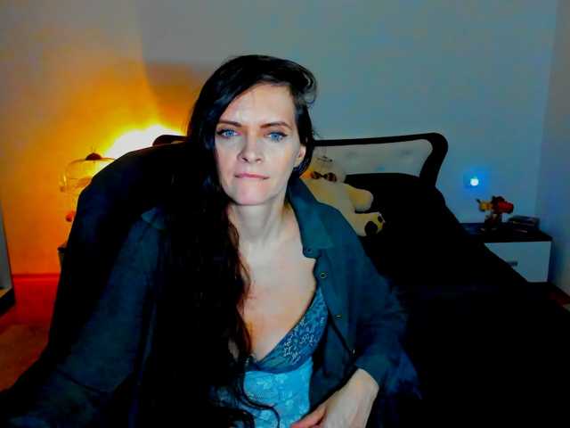 SexQueen11 live cam preview