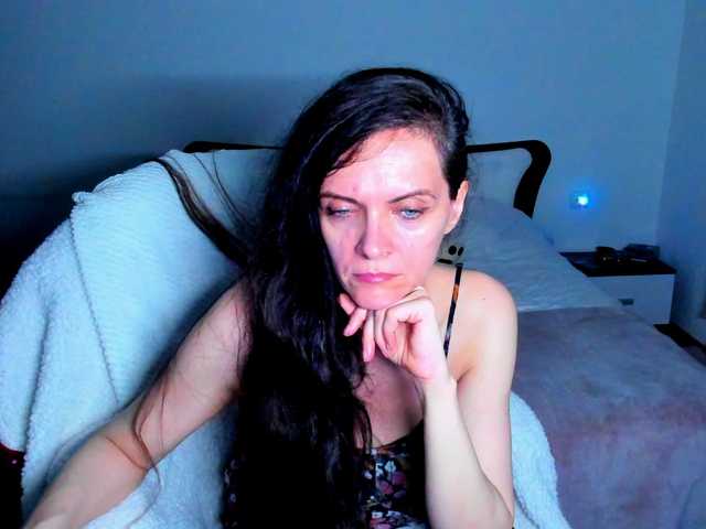 SexQueen11 live cam on BongaCams