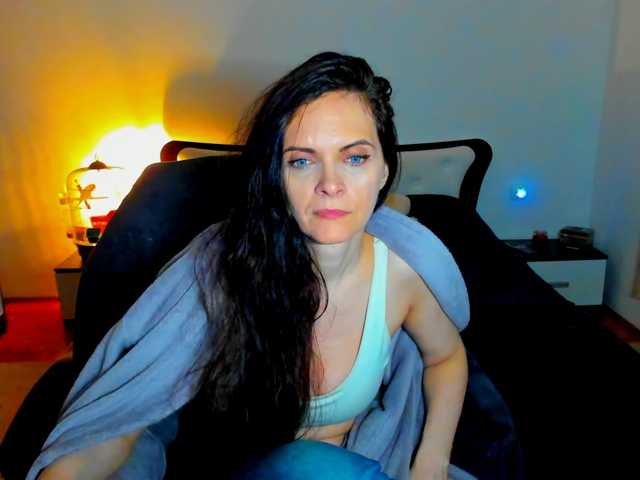 SexQueen11 live cam on BongaCams