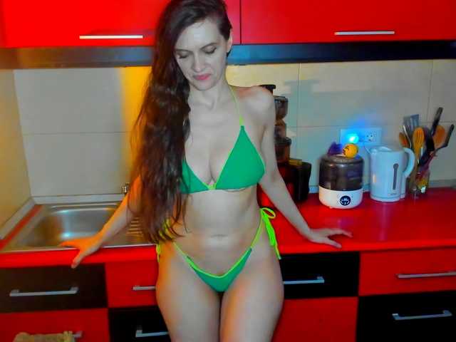 SexQueen11's BongaCams show and profile