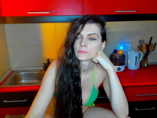 SexQueen11's BongaCams show and profile