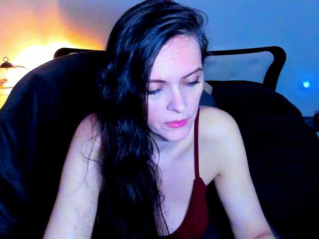 SexQueen11 live cam on BongaCams
