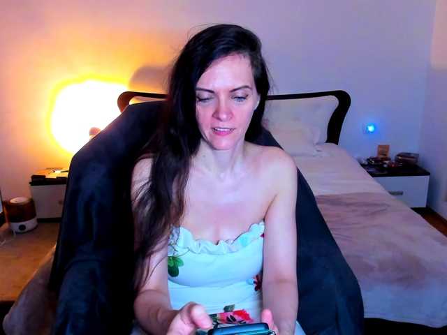 SexQueen11 live cam on BongaCams