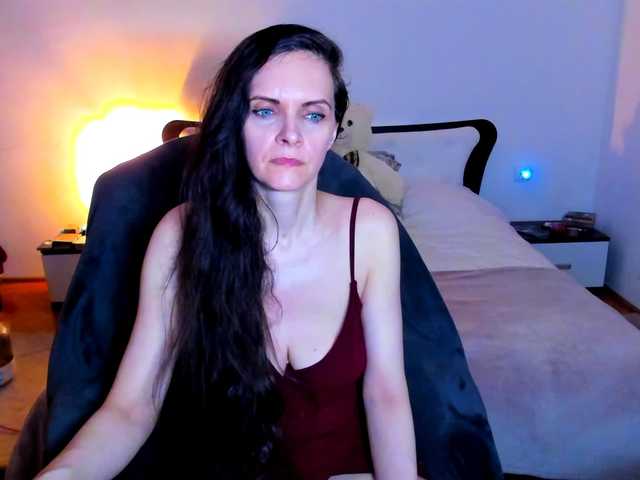 SexQueen11 live cam on BongaCams