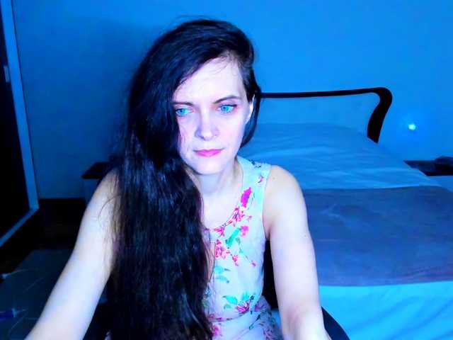 SexQueen11 live cam on BongaCams