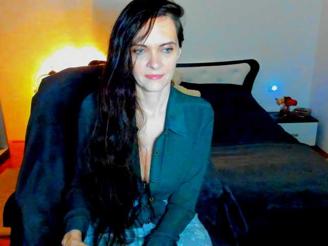 SexQueen11 live cam preview