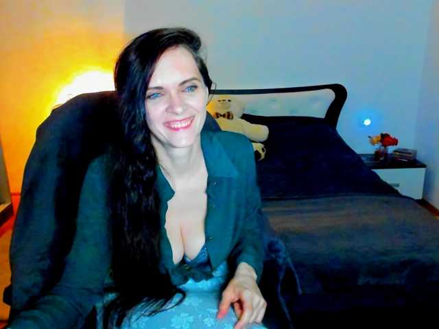 SexQueen11 live cam preview