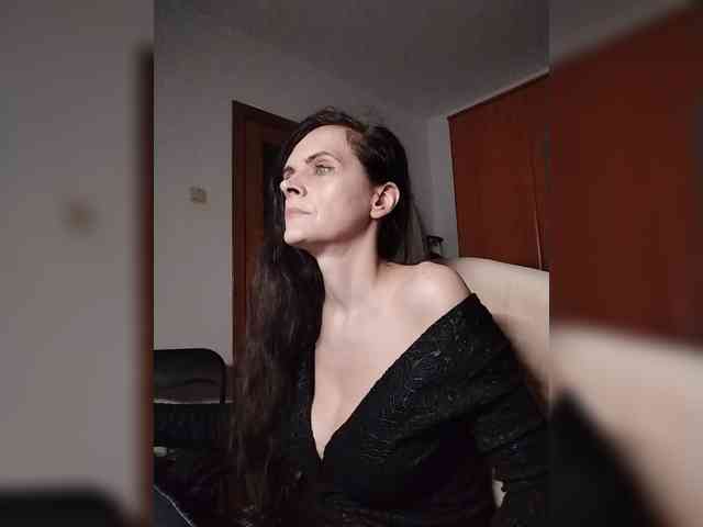 SexQueen11 webcam