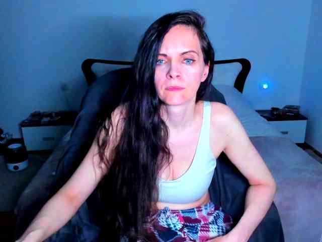SexQueen11 webcam