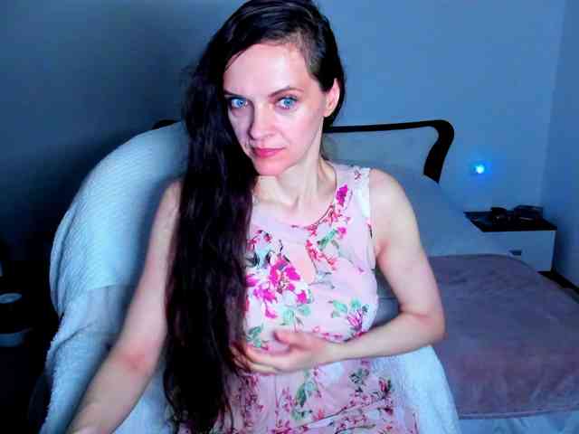 SexQueen11 webcam