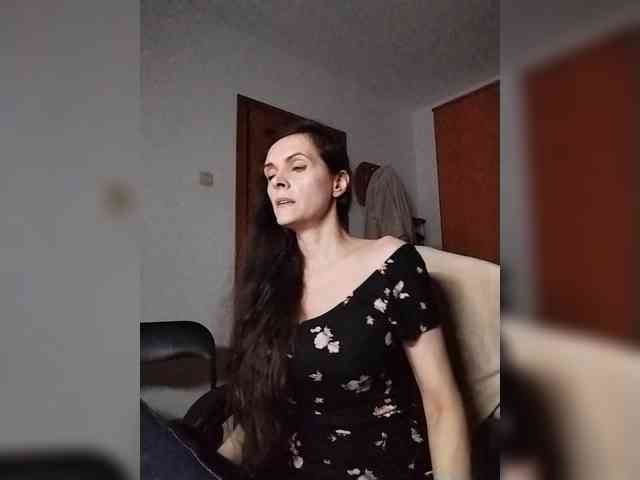 SexQueen11 webcam