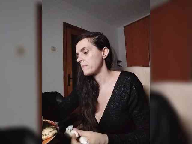 SexQueen11 webcam