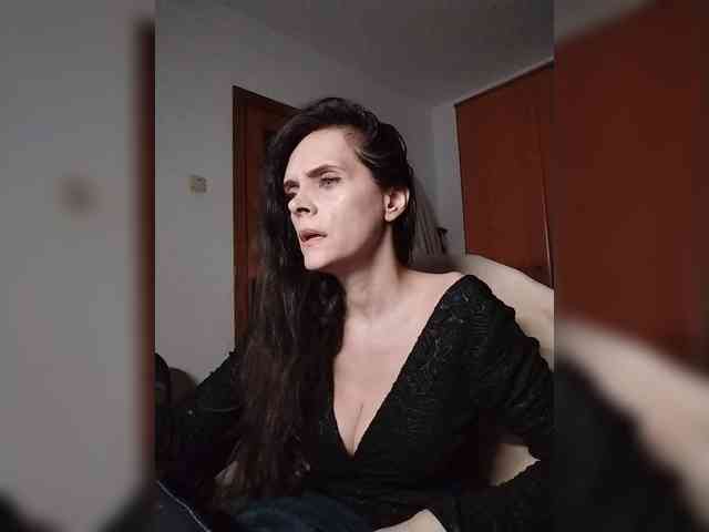 SexQueen11 webcam