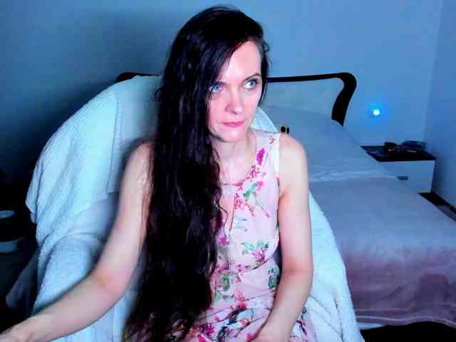 SexQueen11 webcam
