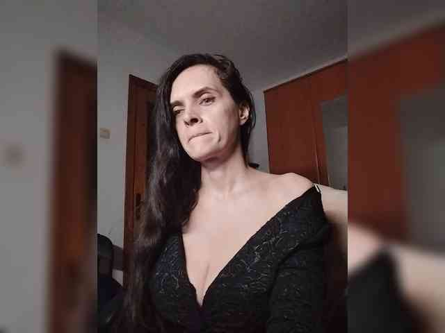SexQueen11 webcam