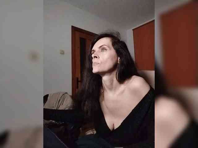 SexQueen11 webcam