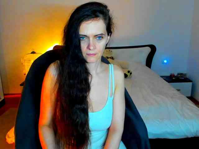 SexQueen11 webcam