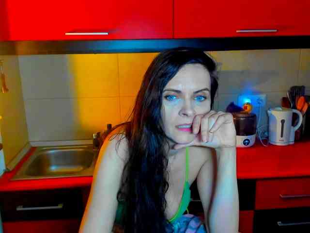 SexQueen11 webcam