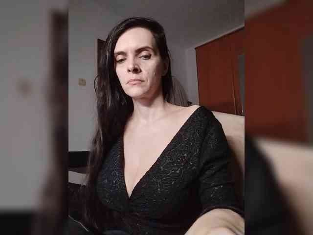 SexQueen11 webcam